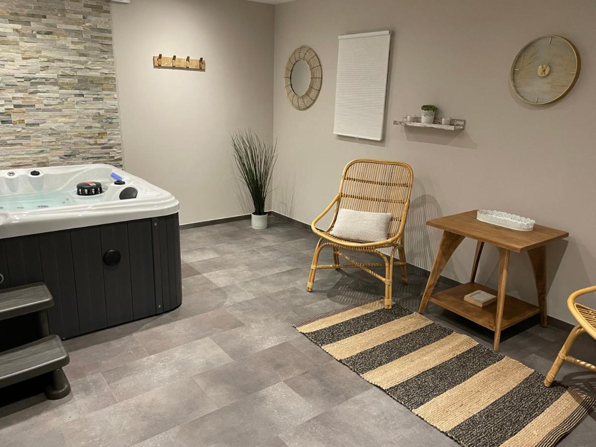 Chambres D Hotes Avec Piscine Et Spa La Foliere Saumur Villebernier Εξωτερικό φωτογραφία